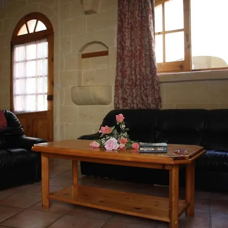 Tas Summiena Villa *