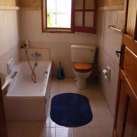 Tas Summiena Villa